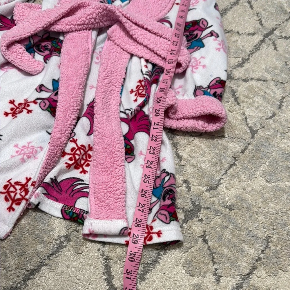 Girls Trolls movie bath robe